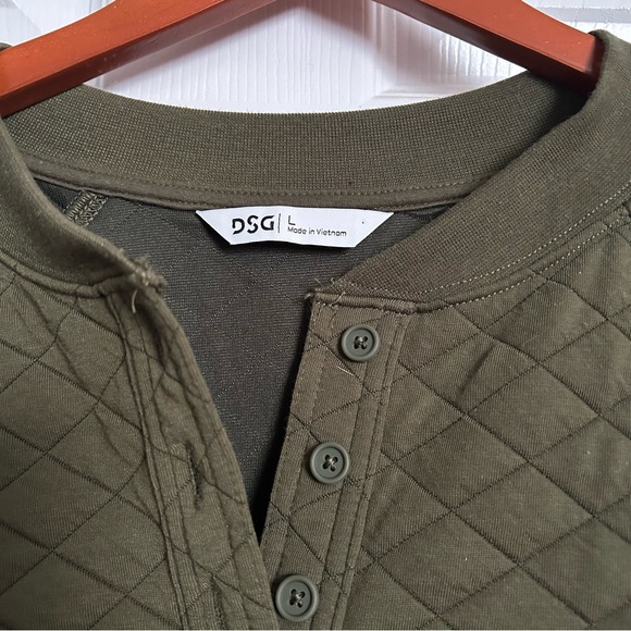 DSG quilted quarter button sweatshirt - Picture 3 of 4